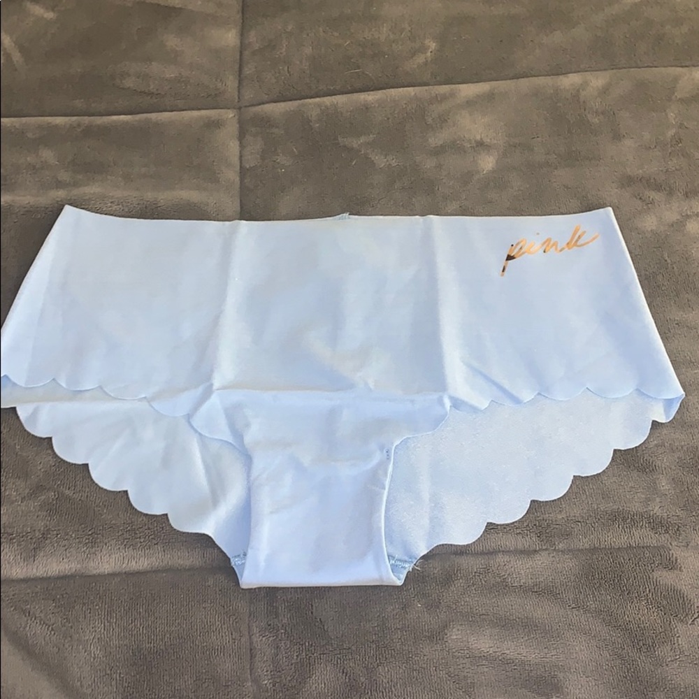 VS No Show Scallop Hipster